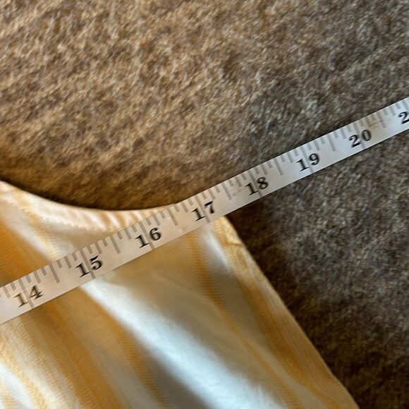 🍍Striped tank top - Picture 3 of 4